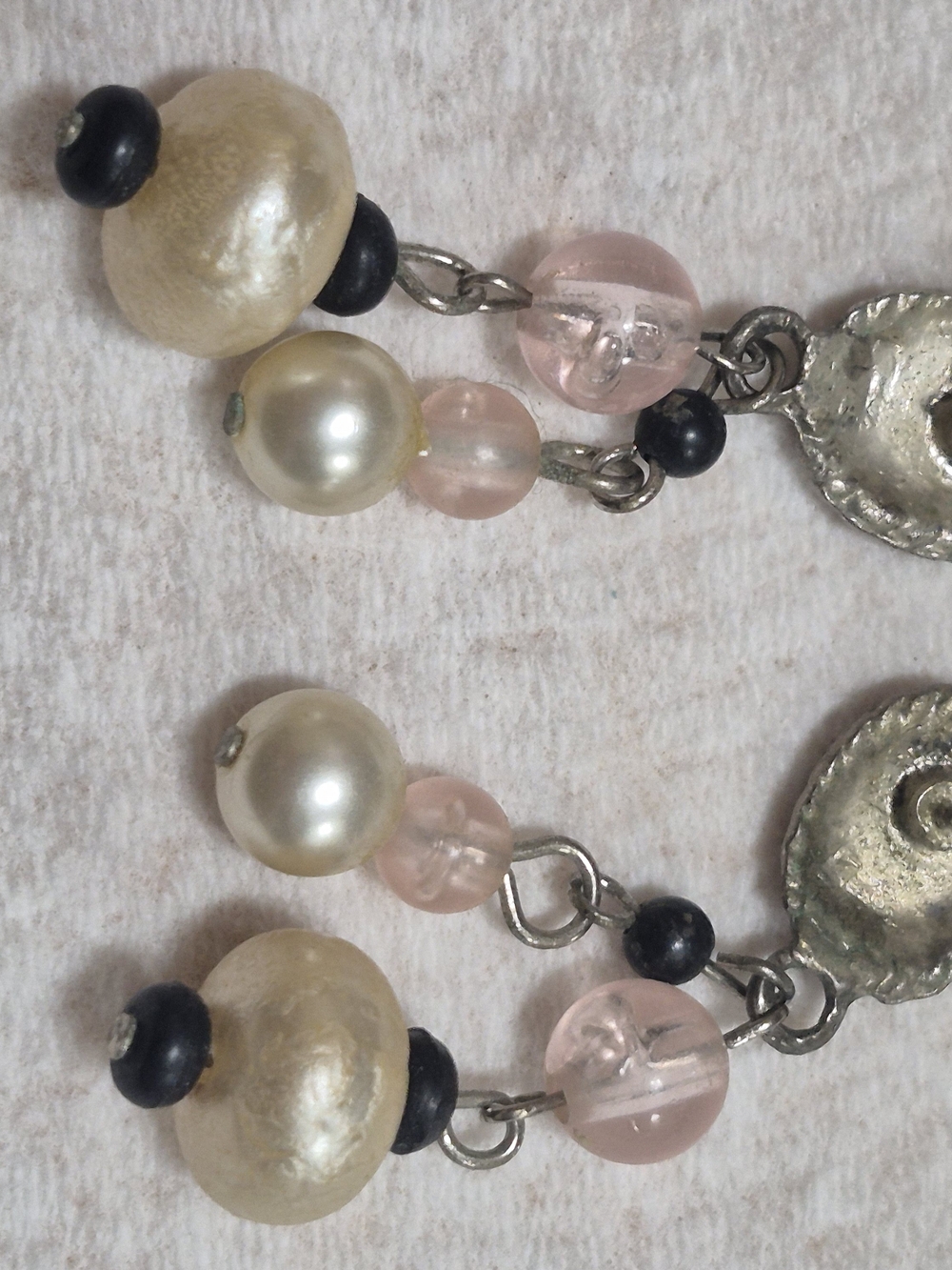 Vintage 1980s Pink Bead & Faux Pearl Multi-Strand Cluster Dangle Post Earrings - Picture 3 of 3